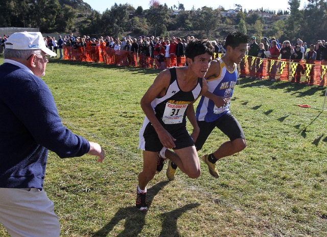 NCS XC D2 Boys-109.JPG - 2009 North Coast Section Cross Country Championships, Hayward High School, Hayward, California